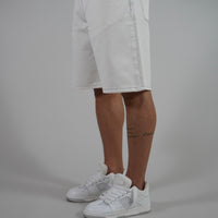 Short Contrast White