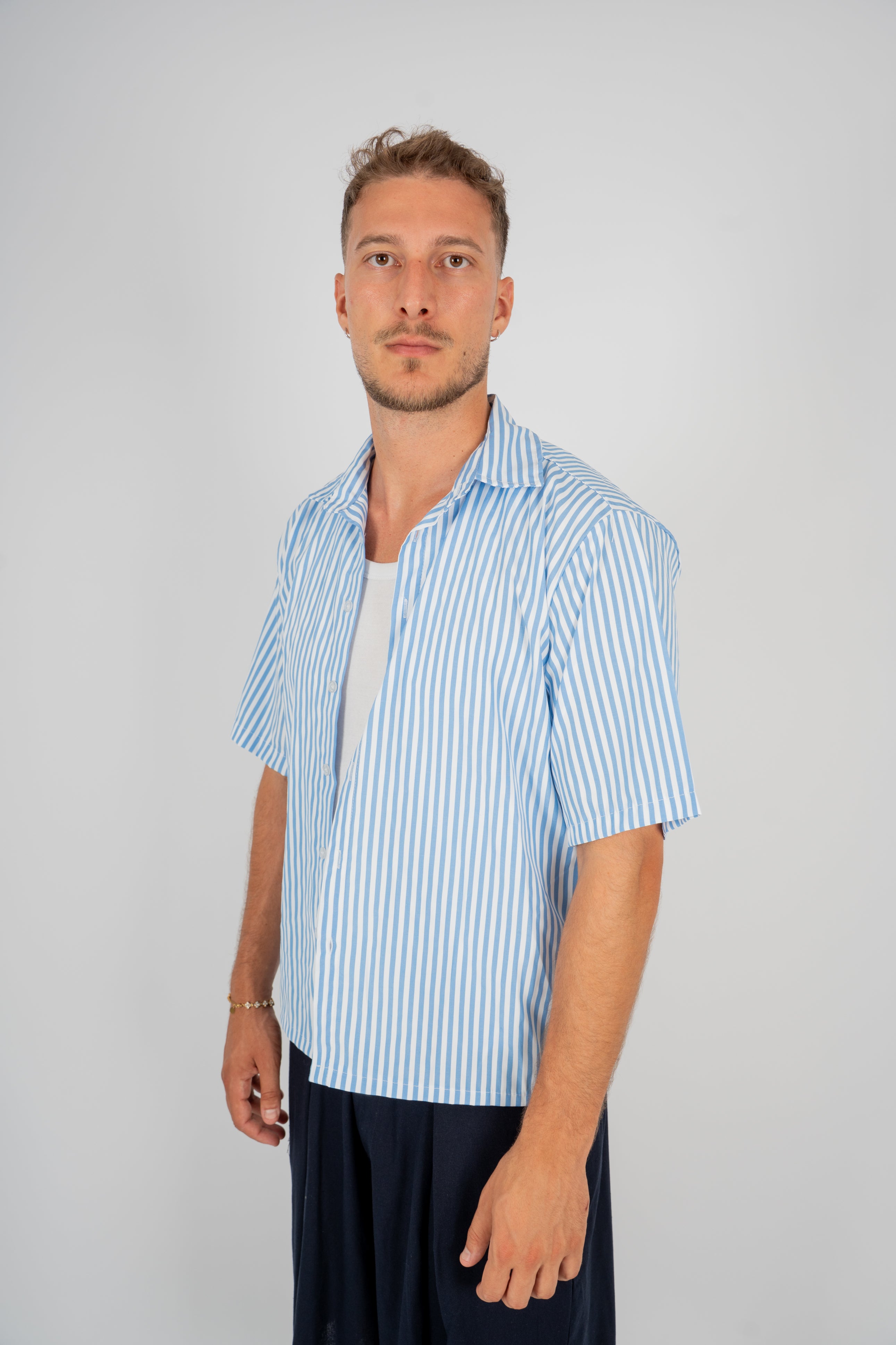 AE700110.jpg