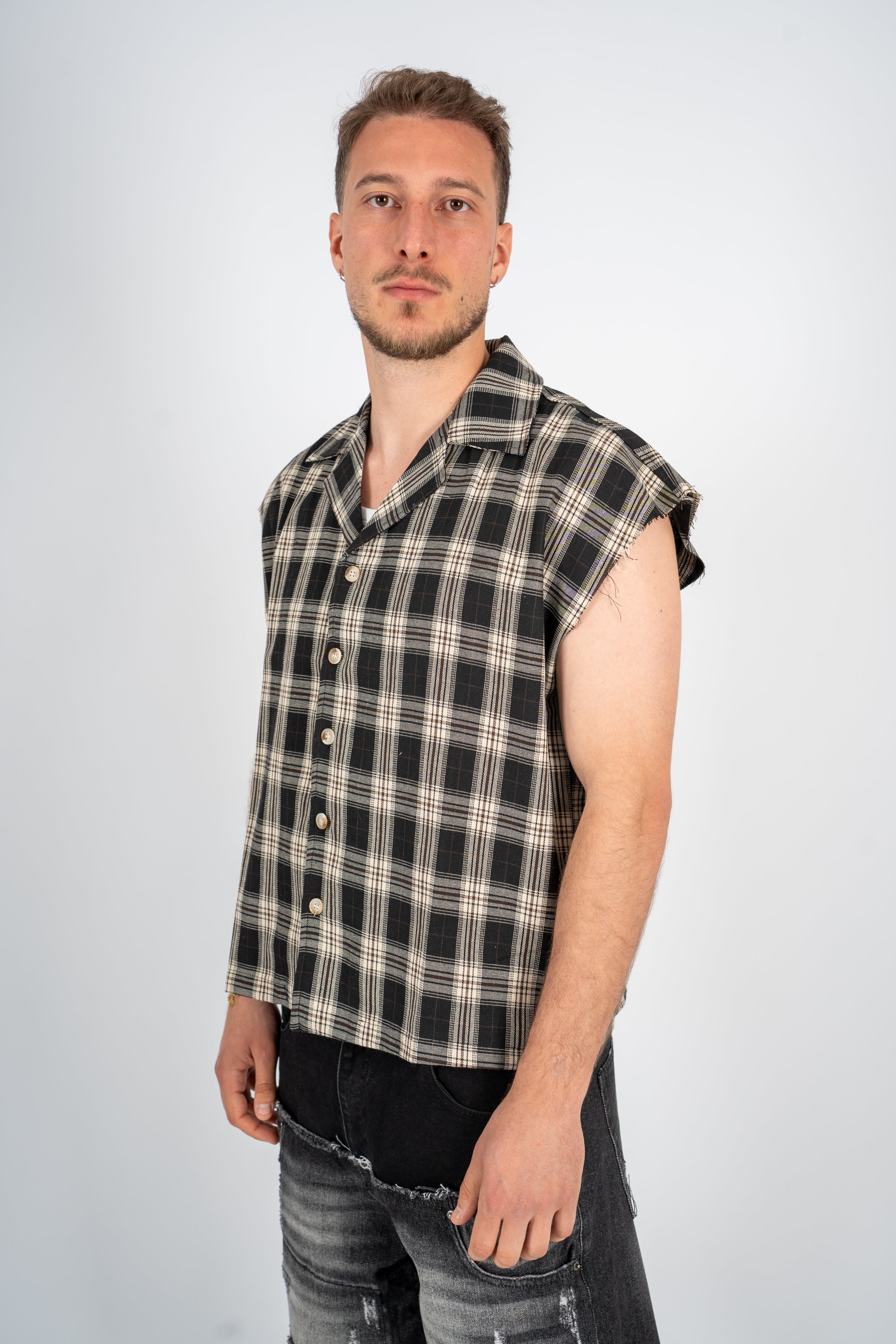 Camicia Smanicata Quadri (4 colori)