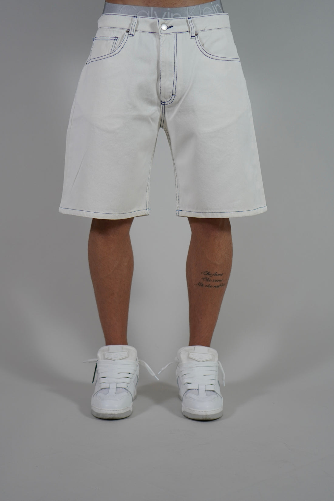 Short Contrast White