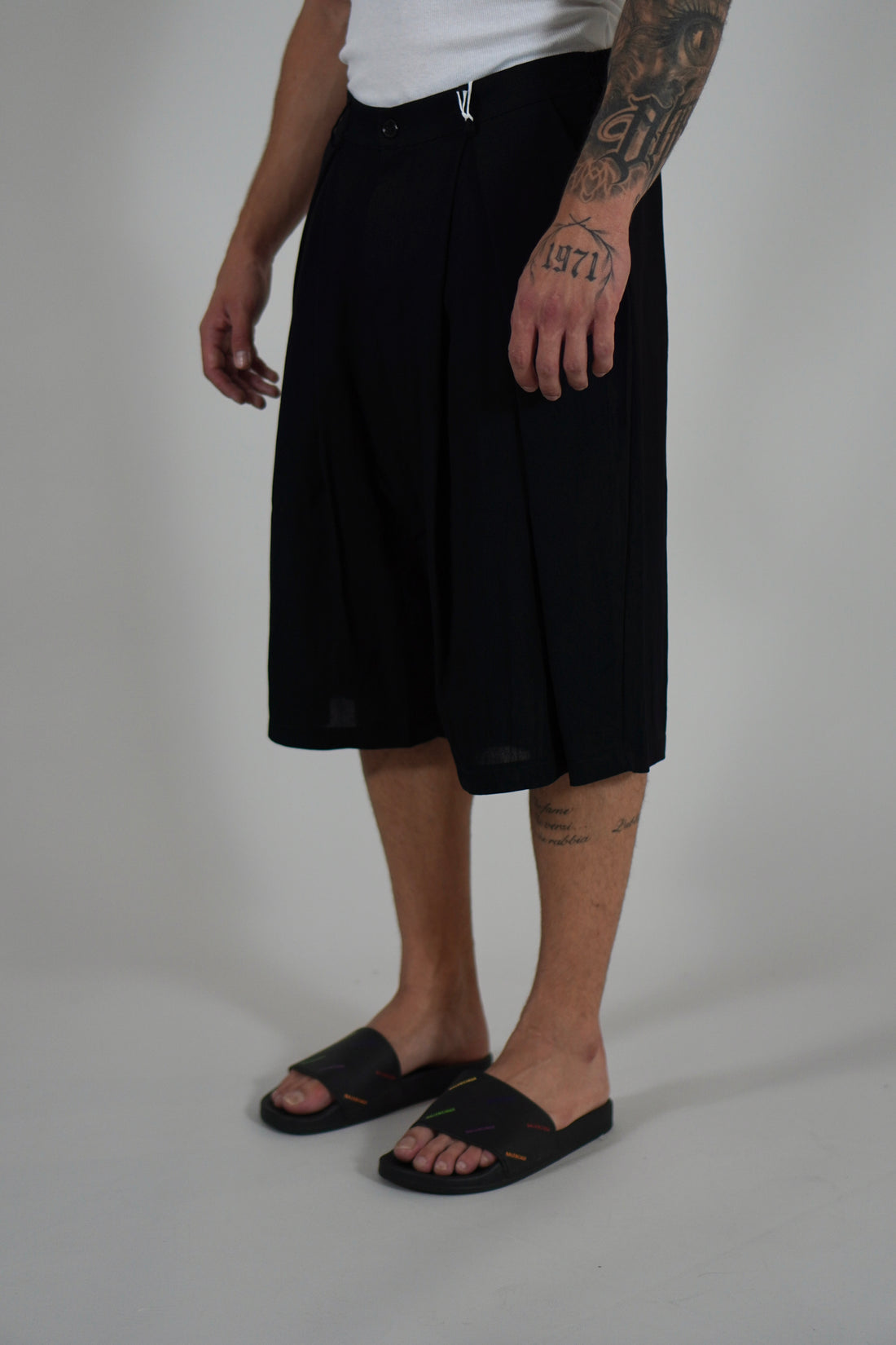 Bermuda Super Pencies Simil Lino Black