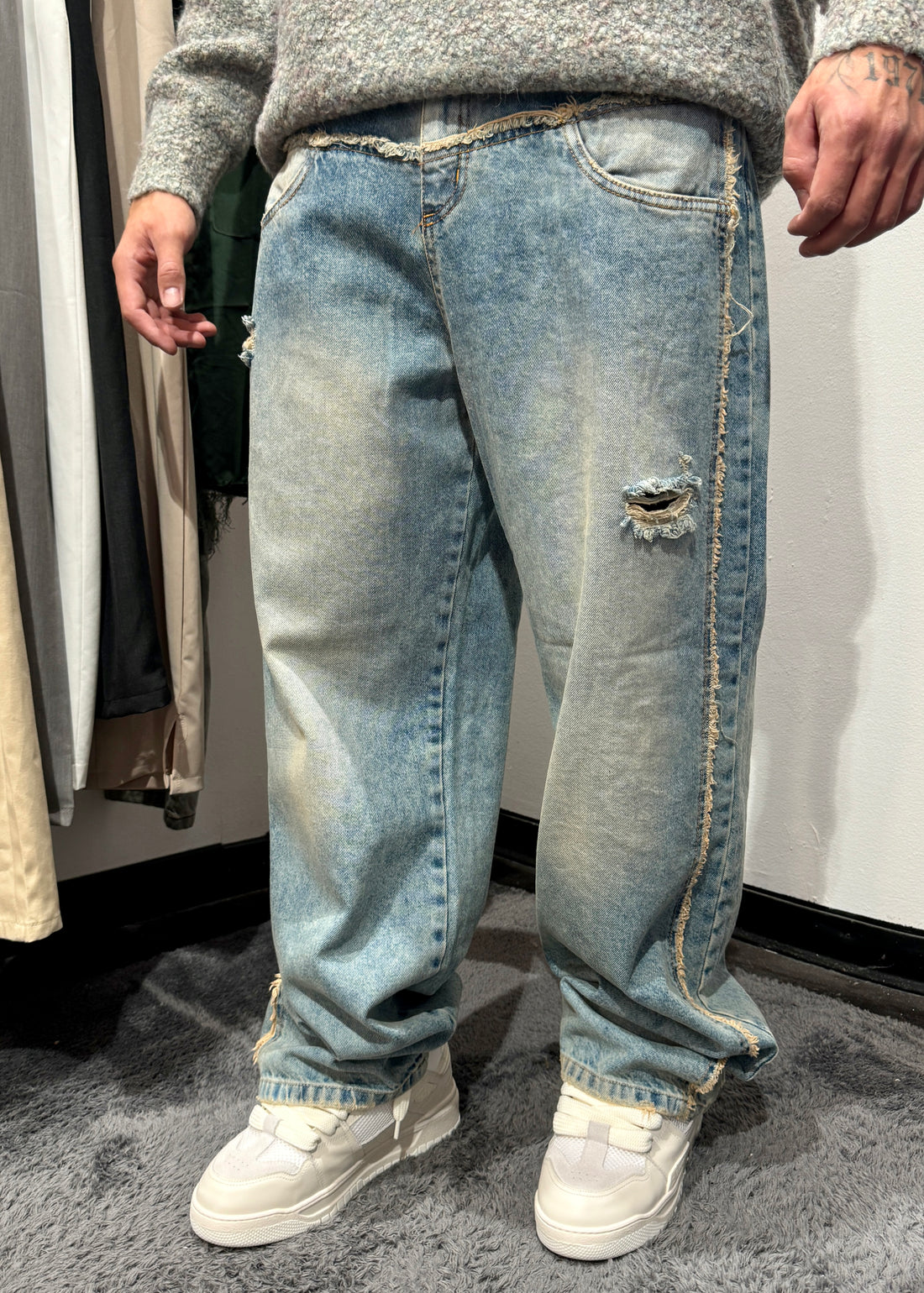 Baggy jeans seams